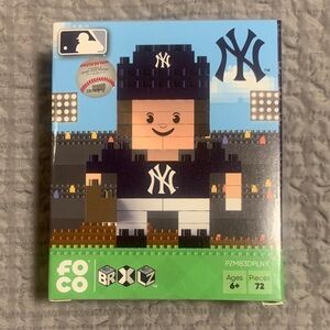 BRXLZ New York Baseball Player Building Set